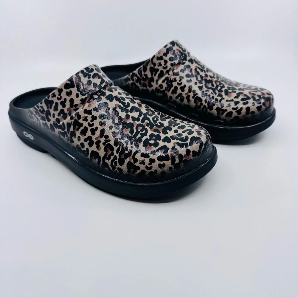 OOFOS slip clog